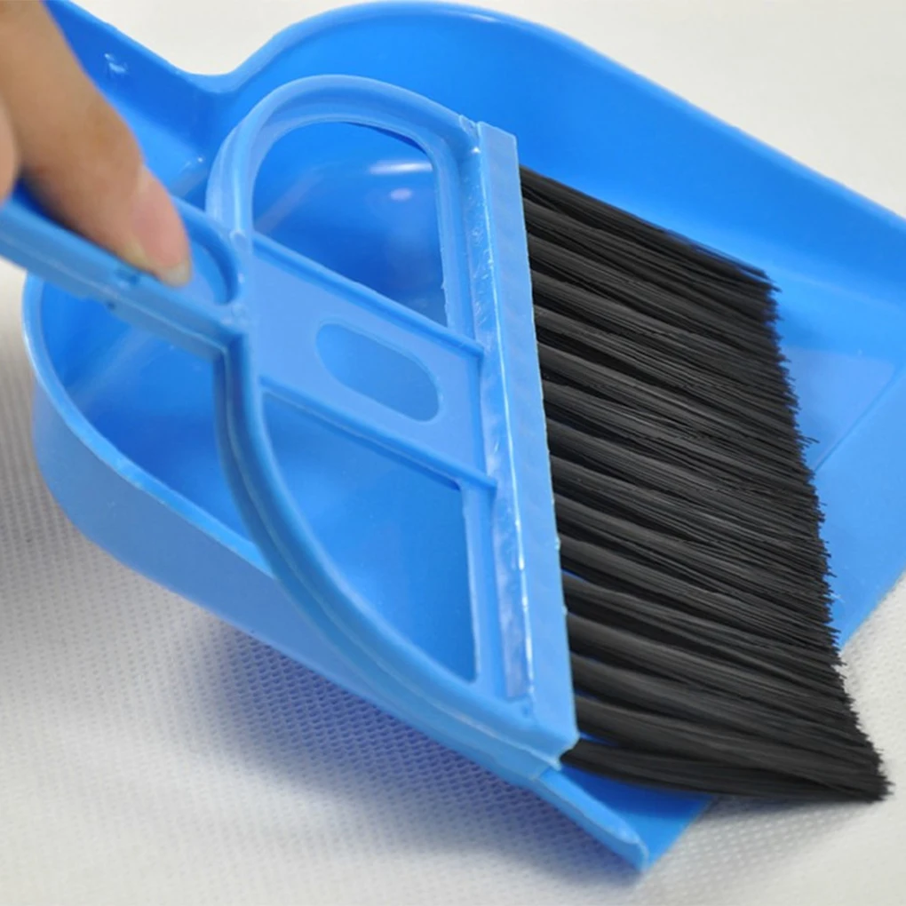 Plastic Mini Desktop Sweep Cleaning Brush Computer Keyboard Small Broom Dustpan Set Random Color