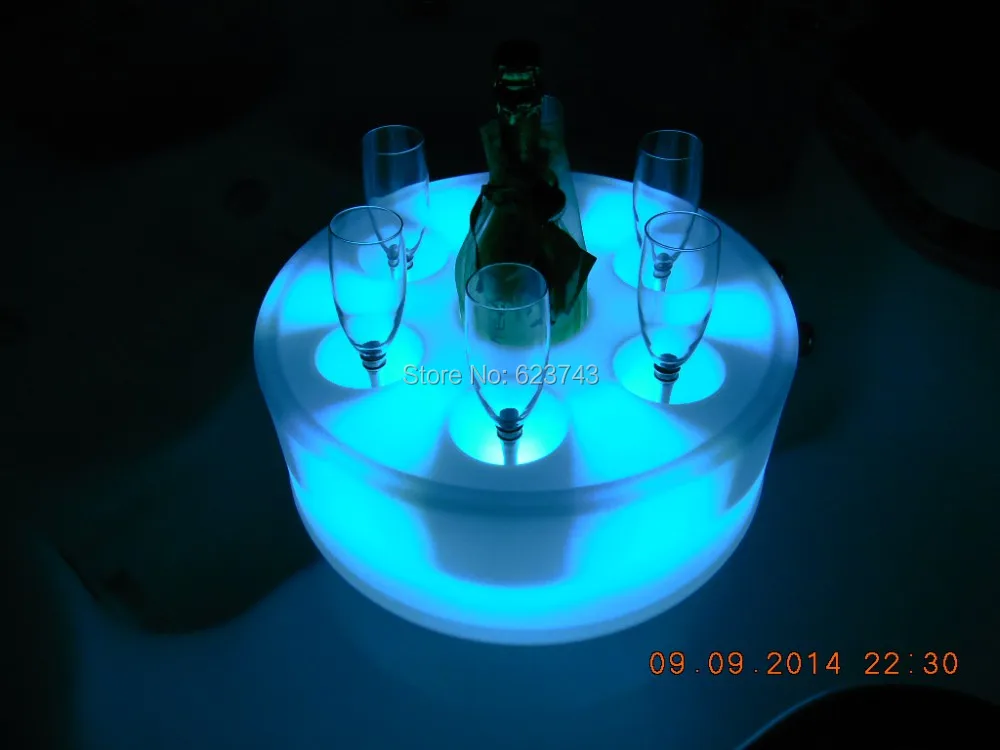 4Pcs/Lot Waterproof Round illuminated LED floating Champagne Holder Ice Bucket Rechargeable,Glowing Coaster Led flytande poolbar