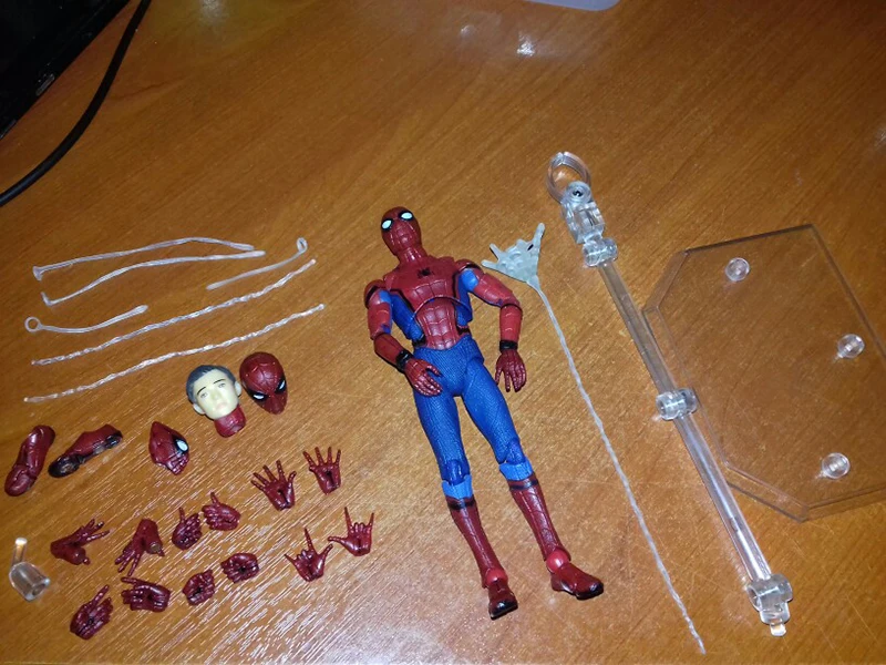 Mafex 047 человек паук Питер Паркер возвращение домой версия DC Лига Справедливости