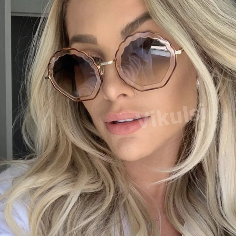 

Unique Designer Scalloped Sunglasses For Women Candy Color Shades Newest shell-shaped Street Sunglasses Fashion Holiday Gift