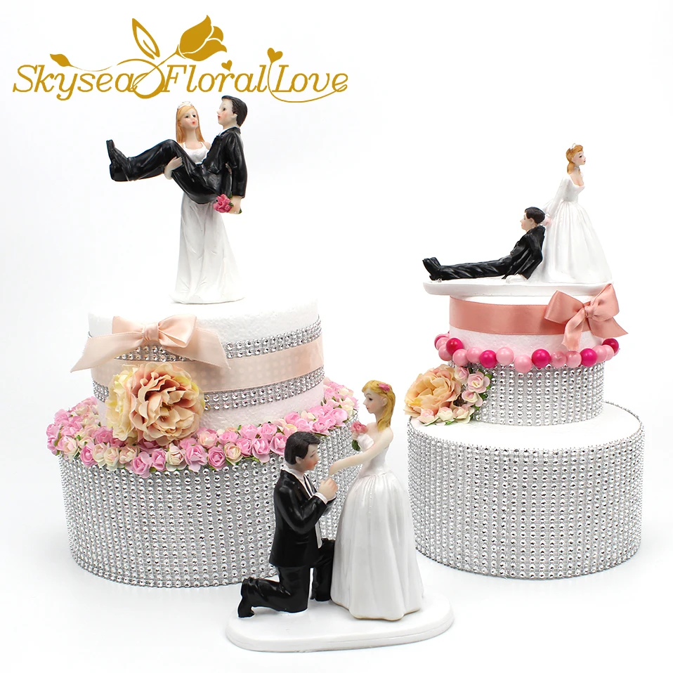 

Bride groom cake topper event party supplies resin figure propose marriage funny wedding cake toppers