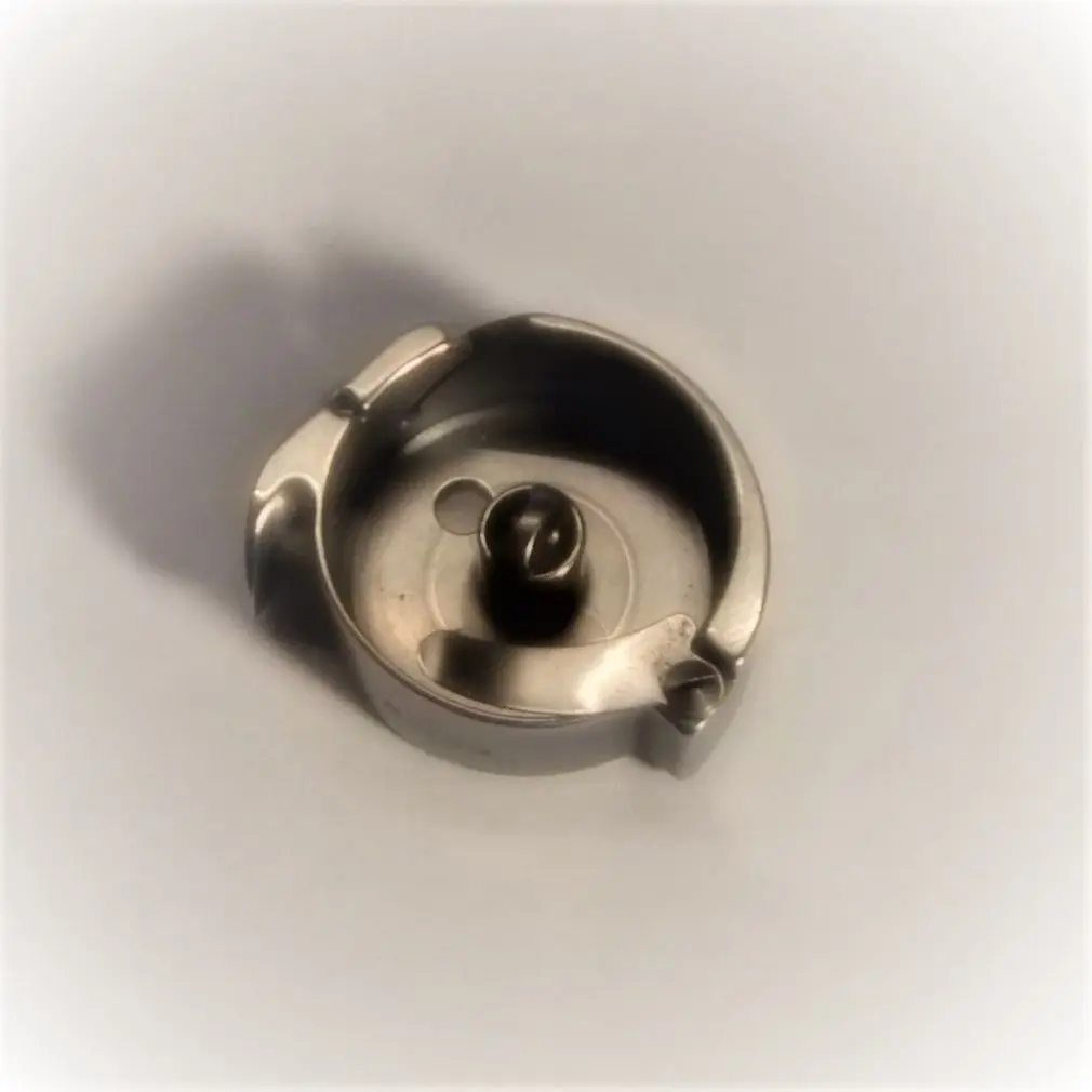 

1 SET PART: 81952 1PCS+82552 1PCS HUTTLE HOOK+BOBBIN for SINGER 29K 72