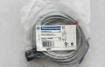

DHL/EMS 2 PCS XUM9APCNL2 NEW for Sch-neider PLC Photoelectric Sensor free shipping -D1