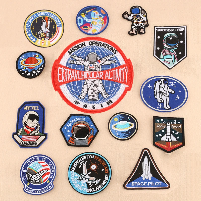 

1pcs Space flight Patches for Clothing Iron on Embroidered Sew Applique Cute Patch Fabric Badge Garment DIY Apparel Accessories