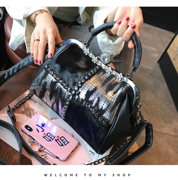 Женская сумочка темпераментная сумочка из конского волоса Новая модная женская сумка с заклепками-стразами и цепочкой через плечо диагональная посылка