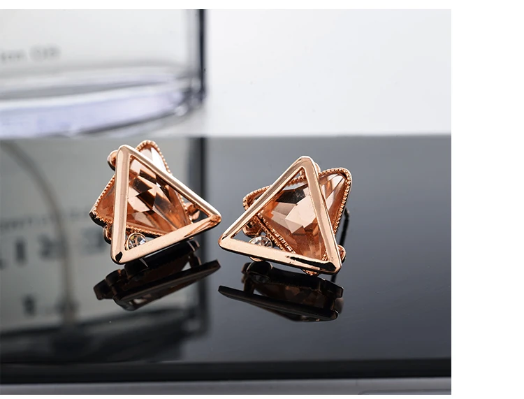 Geometric-triangle-crystal-stud-earrings_29
