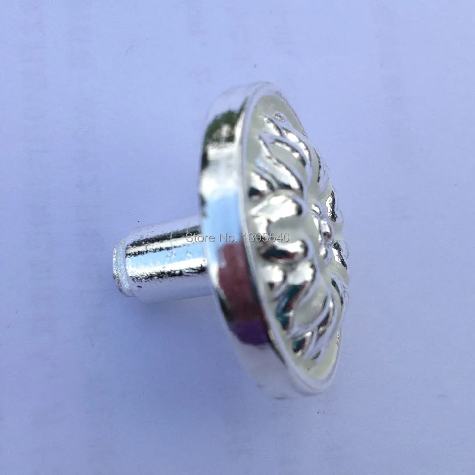 white cabinet knobs 3.jpg