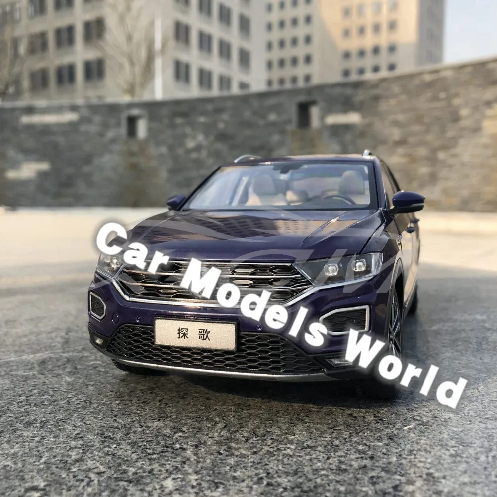 

Diecast Car Model for T-ROC (Blue/Purple) 1:18 + SMALL GIFT!!!!!