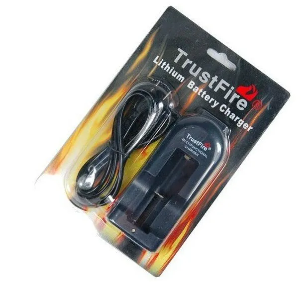 

TrustFire TR-002 Single Channel Multifunctional Universal Battery Charger for 10440 14500 17670 18500 18650 Battery