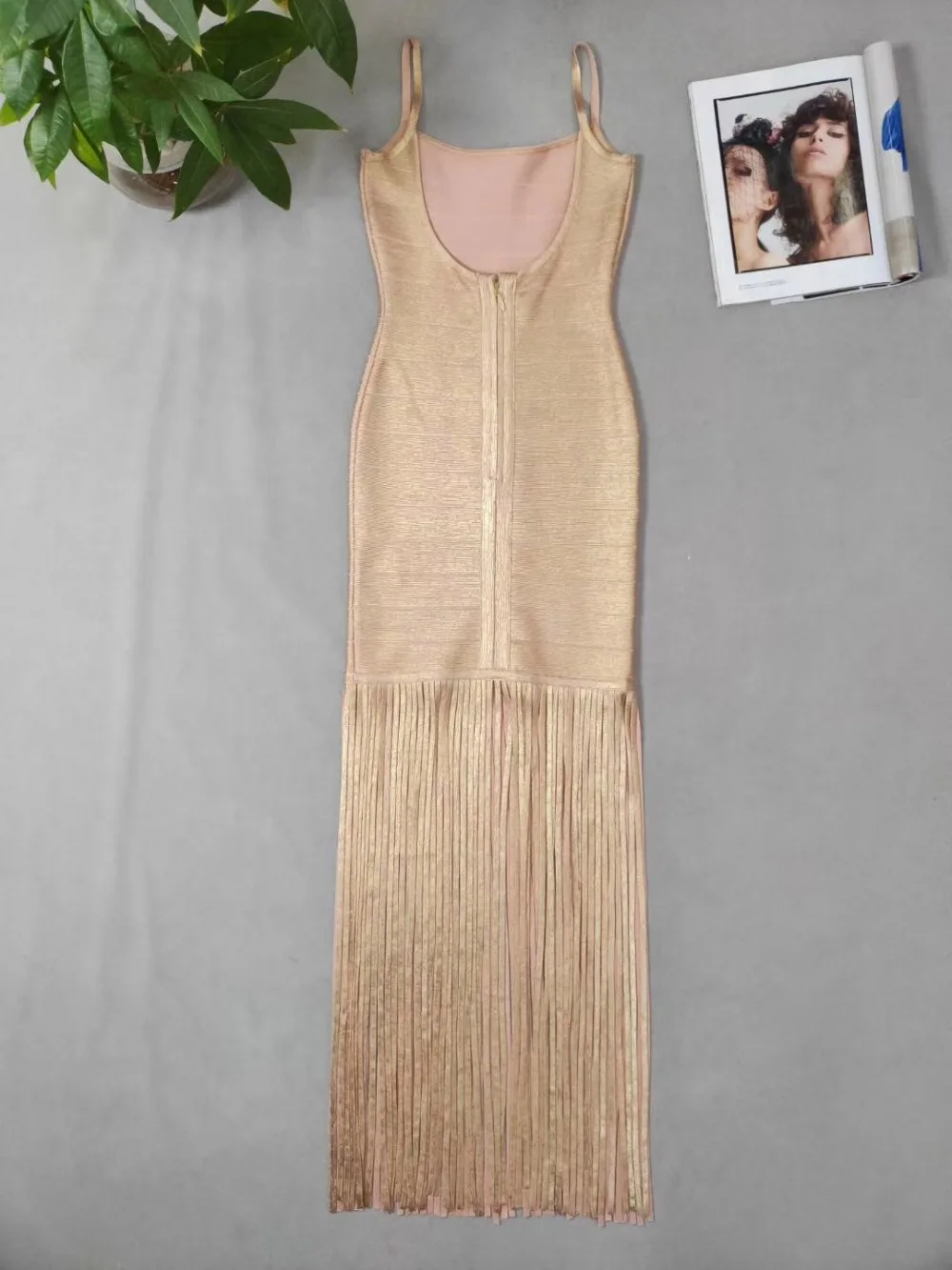 Новое поступление клей золото длинные облегающее платье макси мода кисточкой V образным вырезом Элегантный знаменитости Вечеринка Clubwera Vestidos Festa