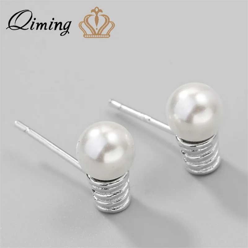 

QIMING Light Bulb Pearl Earrings Women Creative Fashion Jewelry Small Stud Earrings Elegant Ladies Earring Girl Gift