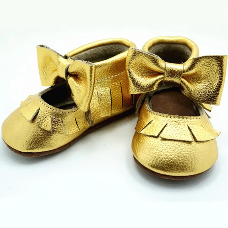 정품 가죽 아기 Moccasins 손으로 만든 프린지와 활 첫 워커 신생아 실내 아기 신발