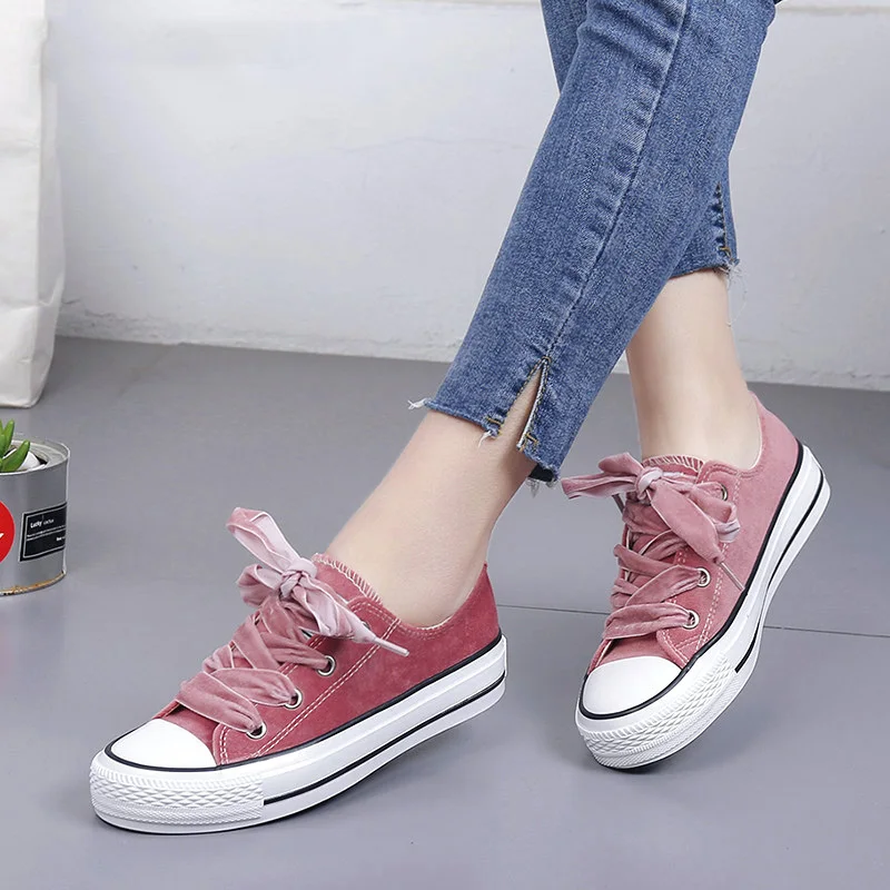 

Women Vulcanized Shoes 2018 Fashion Casual Women Shoes Women Canvas Shoes Lace-up Solid Flock Summer Flats Ladies Shoes