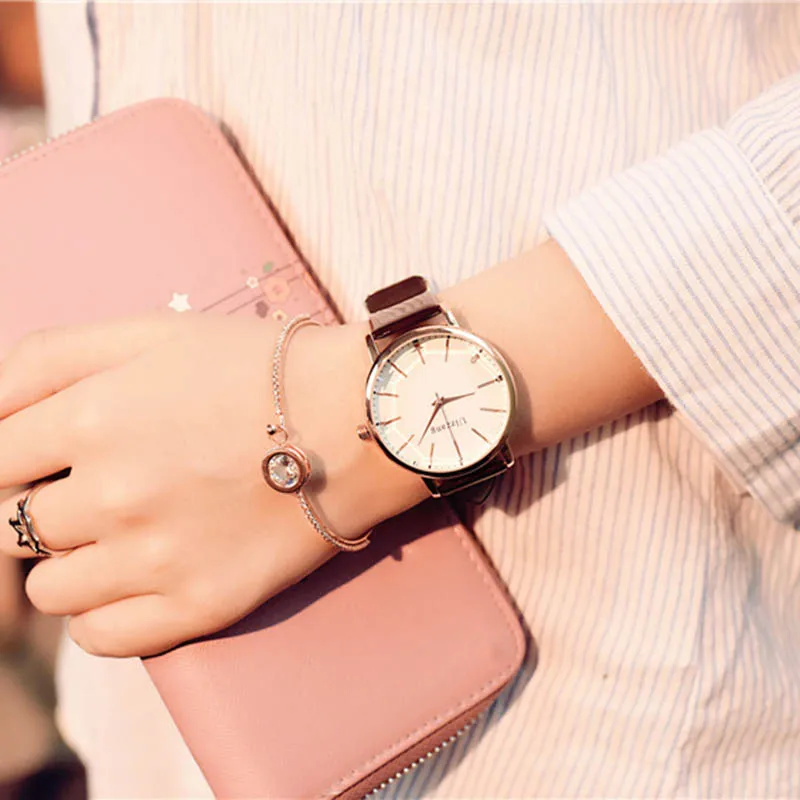 стильные часы для девушек. стильные женские часы. стиль женских часов. стиль женских часов. часы ручные женские.