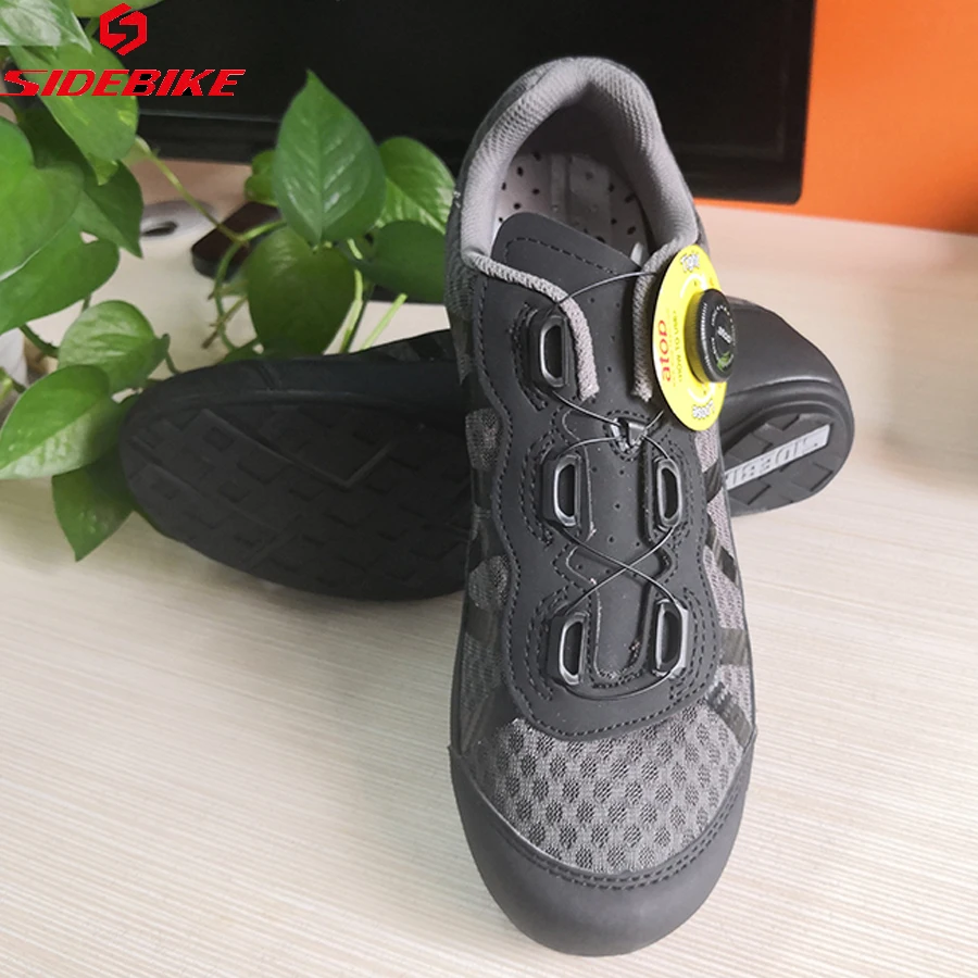 Zapatos de ciclismo de carretera de SIDEBIKE para Hombre Zapatos de bicicleta de carreras de carretera de bloqueo automático altavoces de bicicleta atléticos ultraligero profesional negro