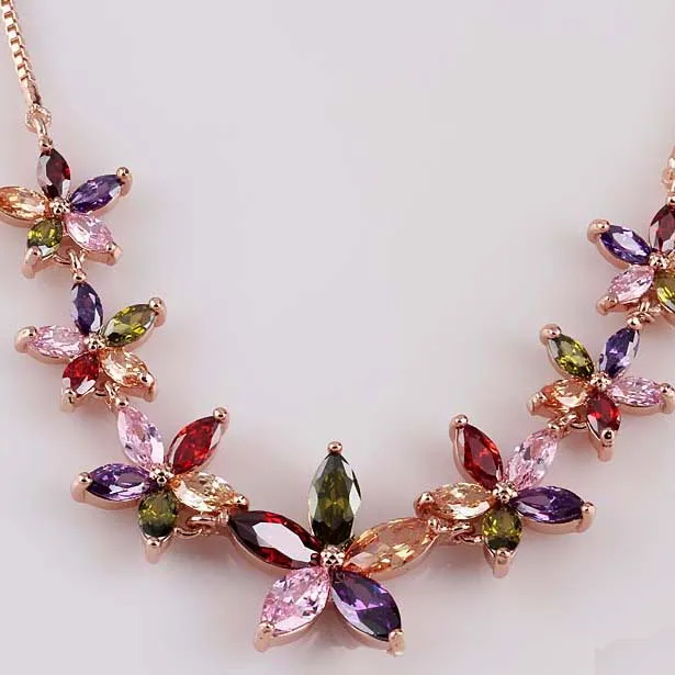 

AAA quality zircon inlaid zircon Shengruxiahua really rose gold necklace