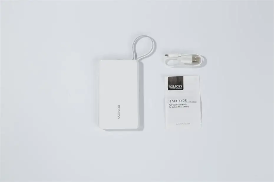 Romoss QS05 Power Bank Package