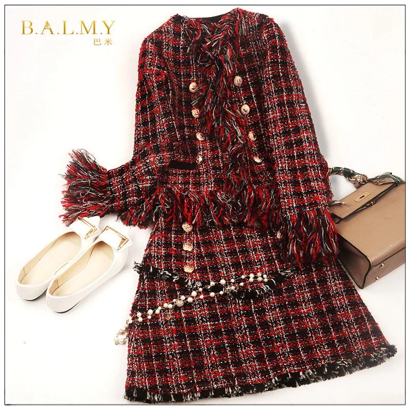 

New winter women's wear small fragrant wind coat lady's wool coat suit fashionable red black suit temperament.