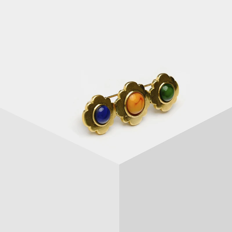 

Amorita boutique nes disign fassshion gold color flower Brooches