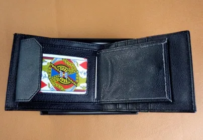 

Super delux card into wallet 2.0 (Gimmick + URL video link) , mache mask,magic tricks,fire,props,dice magic,comedy