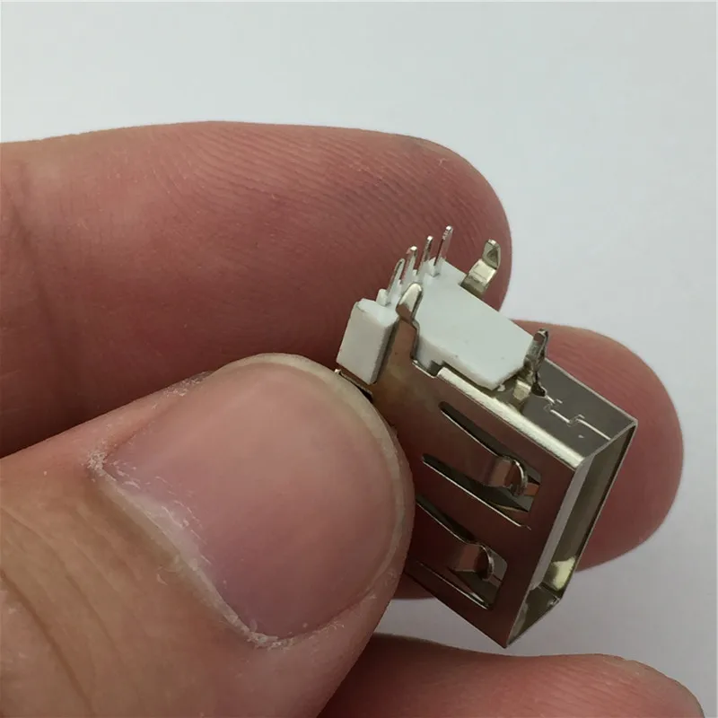 G593