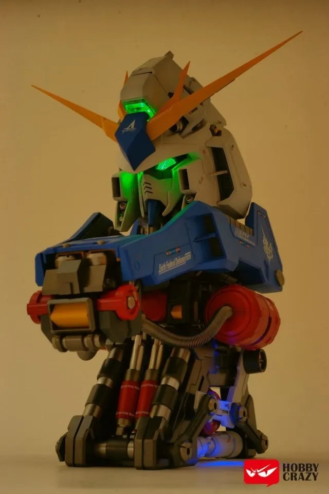 COMIC CLUB в наличии сборка Gundam Модель 1:35 RX 93 Привет V голова бюст Подарок Оранжевая