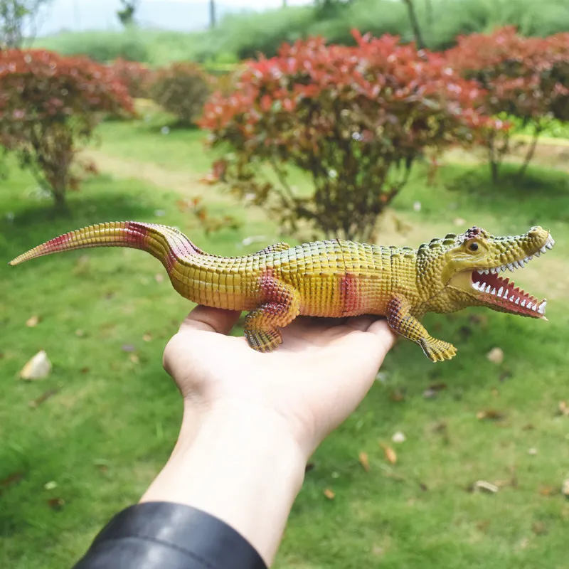 Simulation crocodile Rubber Toy Safari Garden Props Joke Prank Gift Novelty and Gag Playing Jokes Toys 30cm