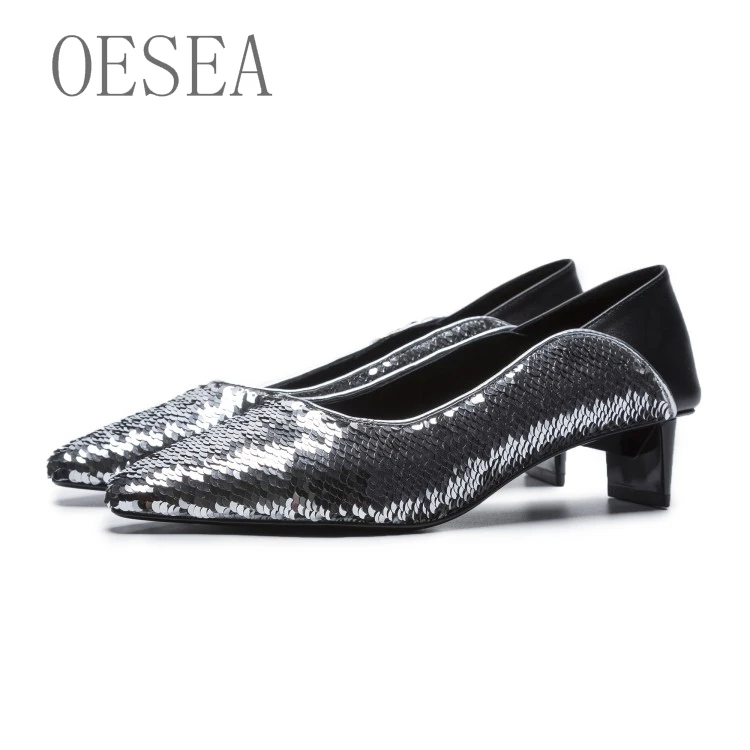 

34-39 Silver HOT shoes 2019 fashion European and American personality sequins comfortable and breathable simple women's shoes
