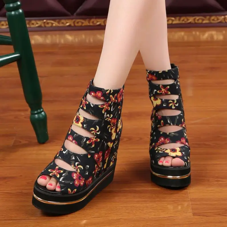 

Spring and summer new catapult hollow pine cake in the bottom of the raised fish mouth waterproof table shoes