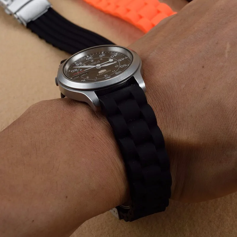 Silicone rubber 16, 18, 20, 22, 24mm strap strap implantation waterproof buckle with stainless steel buckle