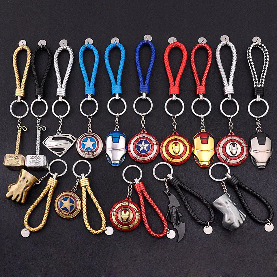 

Universal Personalized decorative key ring Creative Keychain Motorcycle Key pendant Iron Man pendant Captain shield ornaments