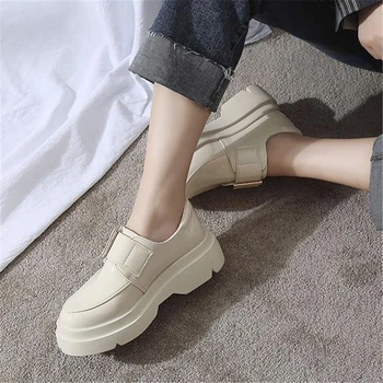 

European style small leather shoes female spring 2019 new students Korean women wild England College wind high heel women shoes