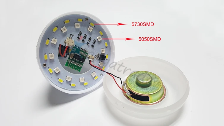 Более дешевый Смарт E27 RGB Bluetooth динамик светодиодный светильник 12 Вт Музыка Воспроизведение затемнения светодиодный светильник с 24 клавишами дистанционного управления лампада