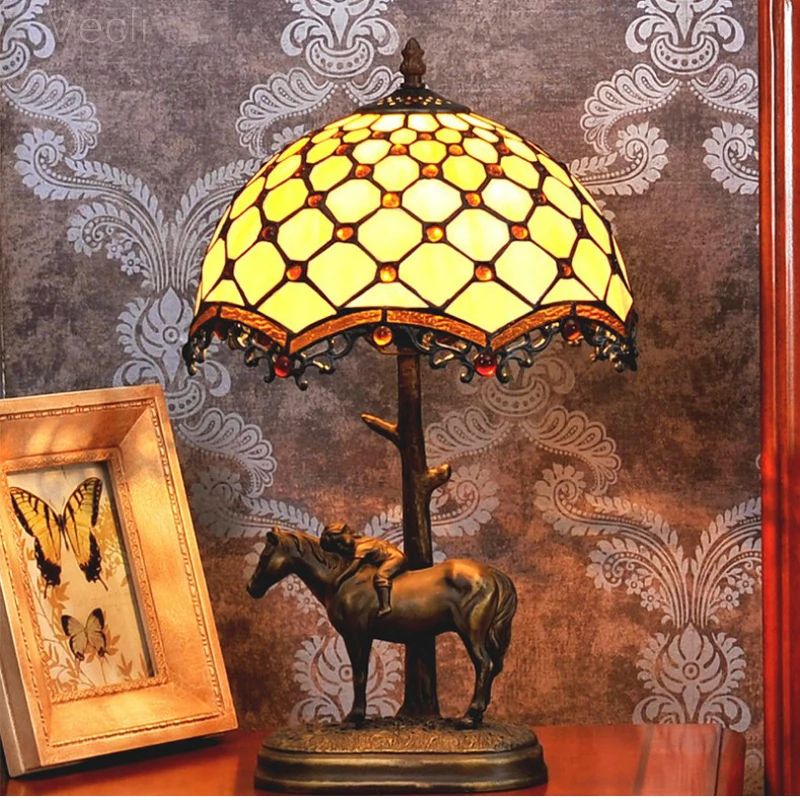 horn table lamp (11)