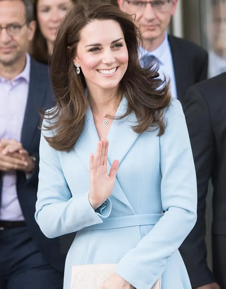 Kate-Middleton-Dress-2017-New-Dresses-Blue-Suit-Collar-Dresses-Goddess-Slim-Long-Sleeve-Jacket-Scheduled (1)
