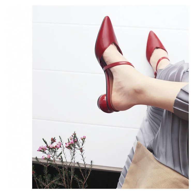Красные кожаные женские туфли без задника с острым носком; Свадебная обувь для невесты; сезон лето; уличные шлепанцы с ремешком; шлепанцы на шпильках с круглым каблуком 4 см