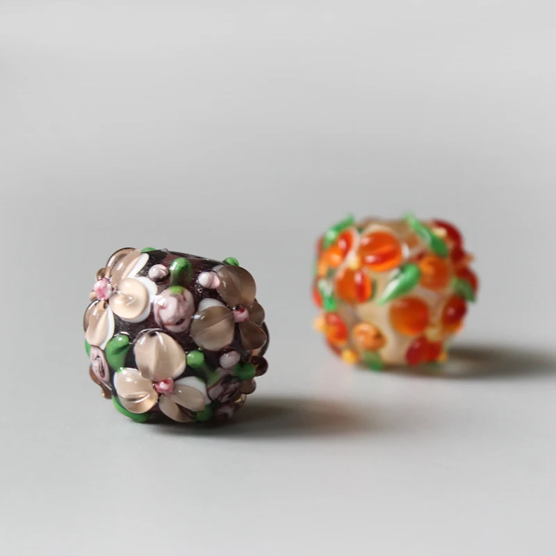 

Wholesale Artisan Handcrafted Elegant Flower Lampwork Beads For Jewelry Making New Fad Multi Colors Glass Beads Original Design