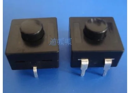 

5 Pcs Vertical 3 Pins Latching Square Push Button Flashlight Switch