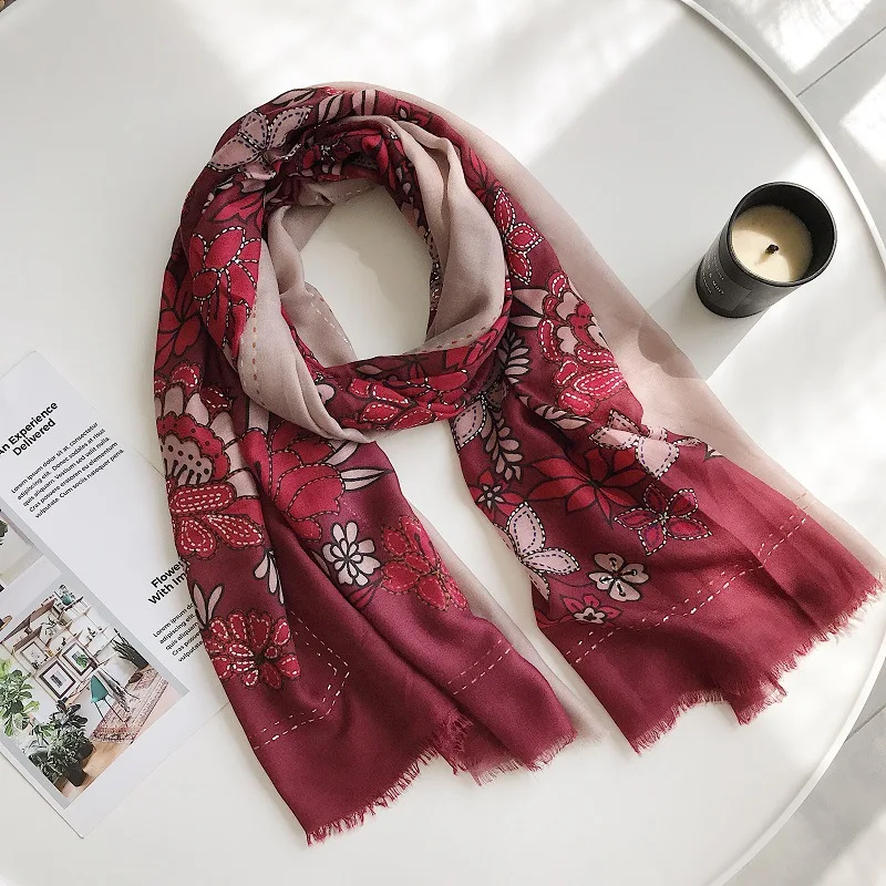 

Новинка 2018, градиентные шарфы с цветочным узором, женские шали, хлопковые шарфы с цветами, хиджаб с бахромой, глушитель, оптовая продажа, 10 шт./лот