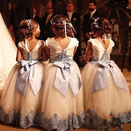

2018 New Customized Flower Girls Dresses for Wedding with Bow Lace Applique Ankle Length Any Size Any Color