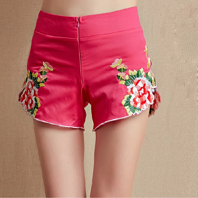 2017 Summer female national trend shorts embroidery embroidered floral