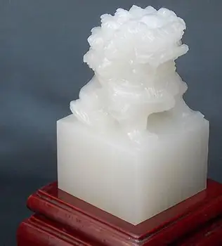 

Natural Lion Seal Lucky Money Jade Stone Decoration Home Furnishing