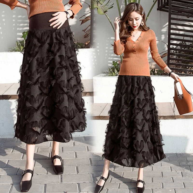 how to wear a maxi skirt when pregnant
