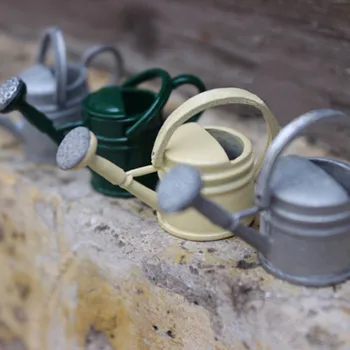 

1:12 Metal Dollhouse Miniature Watering Can Handicrafts Model Dollhouse Decoration Dollhouse Accessories Classic Baby Toys