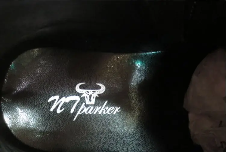 Ntparker/персонализированные Мужская обувь модные дизайнерские острый носок Вышивка кожаные мужские туфли для вечерние шоу на сцене 38-46
