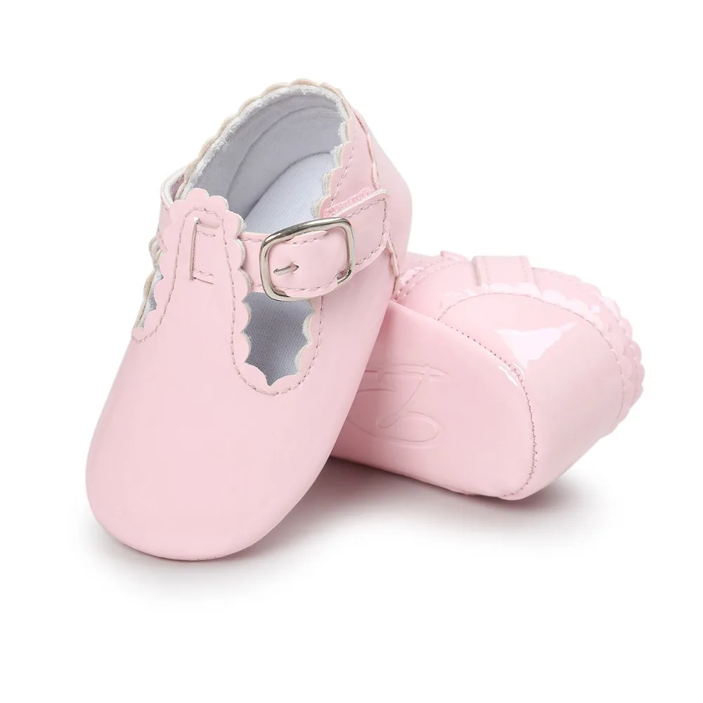 Обувь для маленьких принцесс из искусственной кожи; 12 цветов; модная однотонная обувь для первых шагов на мягкой подошве; удобная обувь для малышей; Мокасины