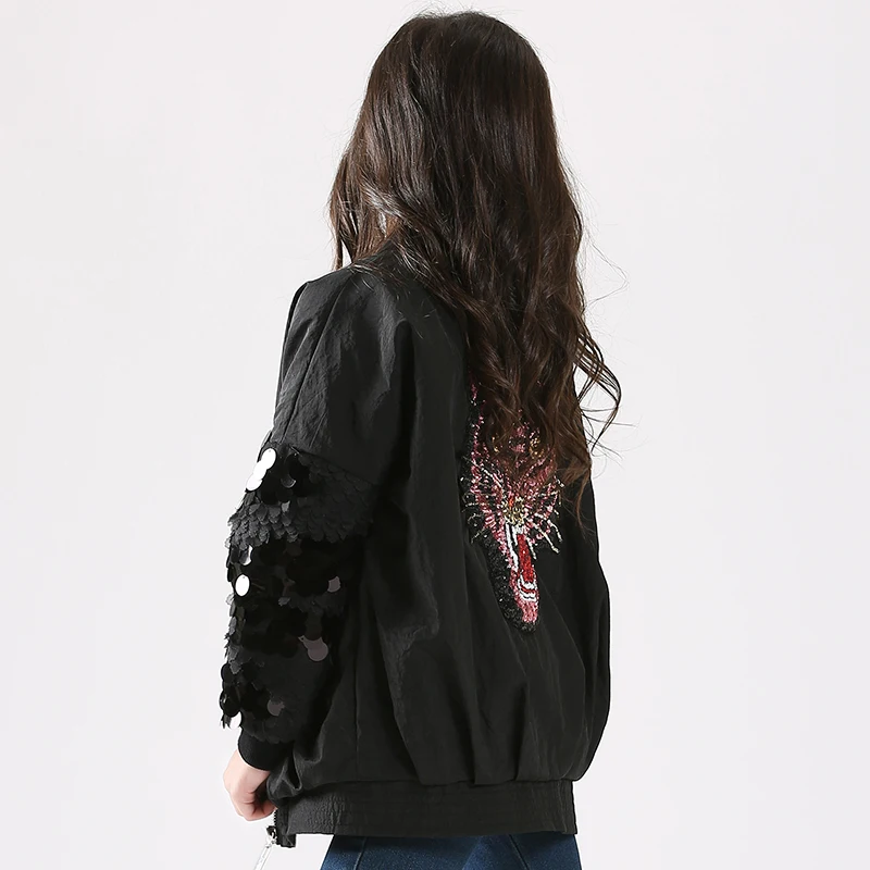 Autumn and winter embroidered sequin jacket western style children girls thick coat jacket big boy 12 years old girl winter 13 Autumn and winter embroidered sequin jacket western style children girls thick coat jacket big boy 12 years old girl winter 13
