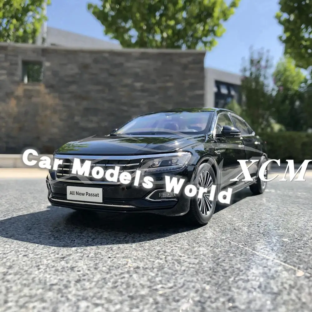 

Diecast Car Model for All New Passat (Black) 1:18 + SMALL GIFT!!!!!!!