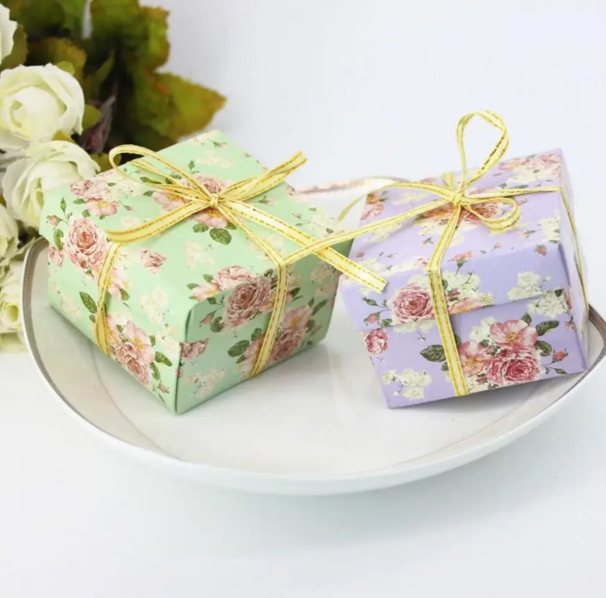 коробочка для конфетки. коробочка для конфетки. подарочные коробки. коробочка конфетка. небольшая коробочка для подарка.