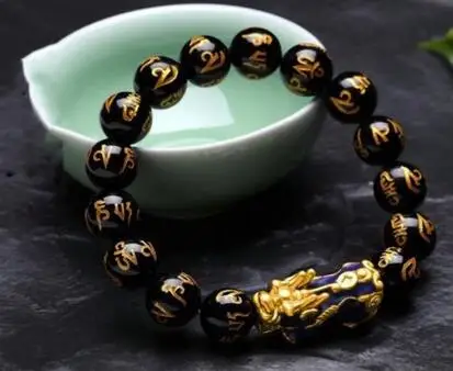 

Fashion Hand-Knitted Natural Black AgateCharacter Beads PiXiu Elastic Bracelet